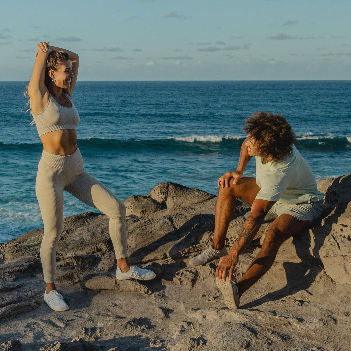 LONO FLOW White Barefoot Shoes